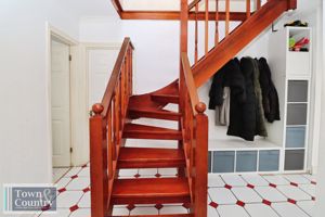 RED BARN ROAD- click for photo gallery